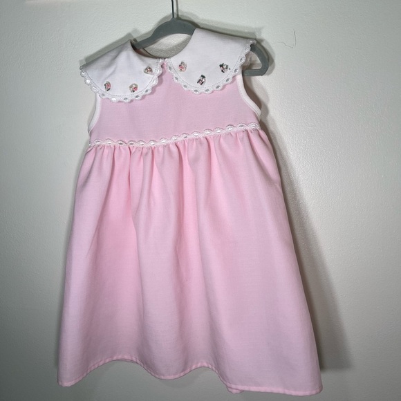 Vintage smocked Pink Dress w/ Embroidered floral Collar & lace trim no flaws 4T - Picture 1 of 6